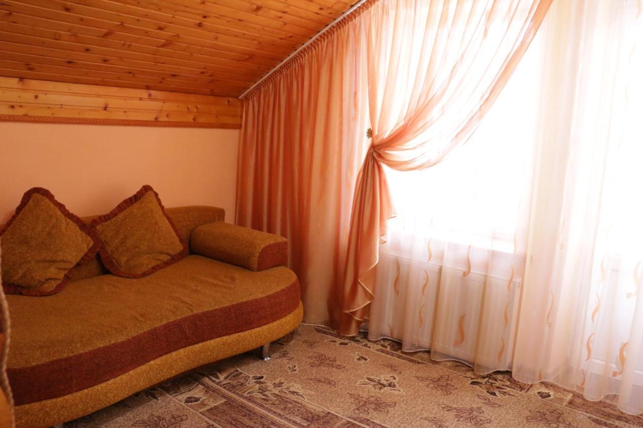 Karpatskyi Maetok Otel Slavske Dış mekan fotoğraf