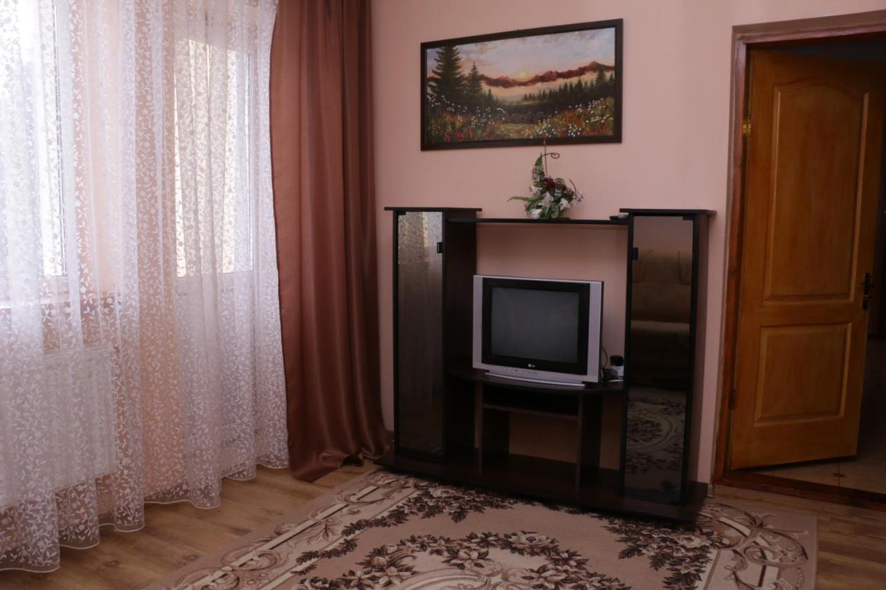 Karpatskyi Maetok Otel Slavske Dış mekan fotoğraf